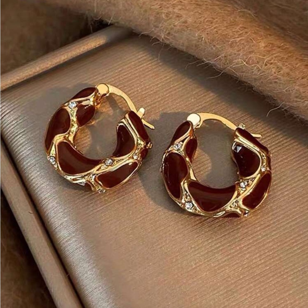 BRAND NEW 🍒 Luxury Retro Enamel Drop Hoop Paterne Earrings with Rhinestones